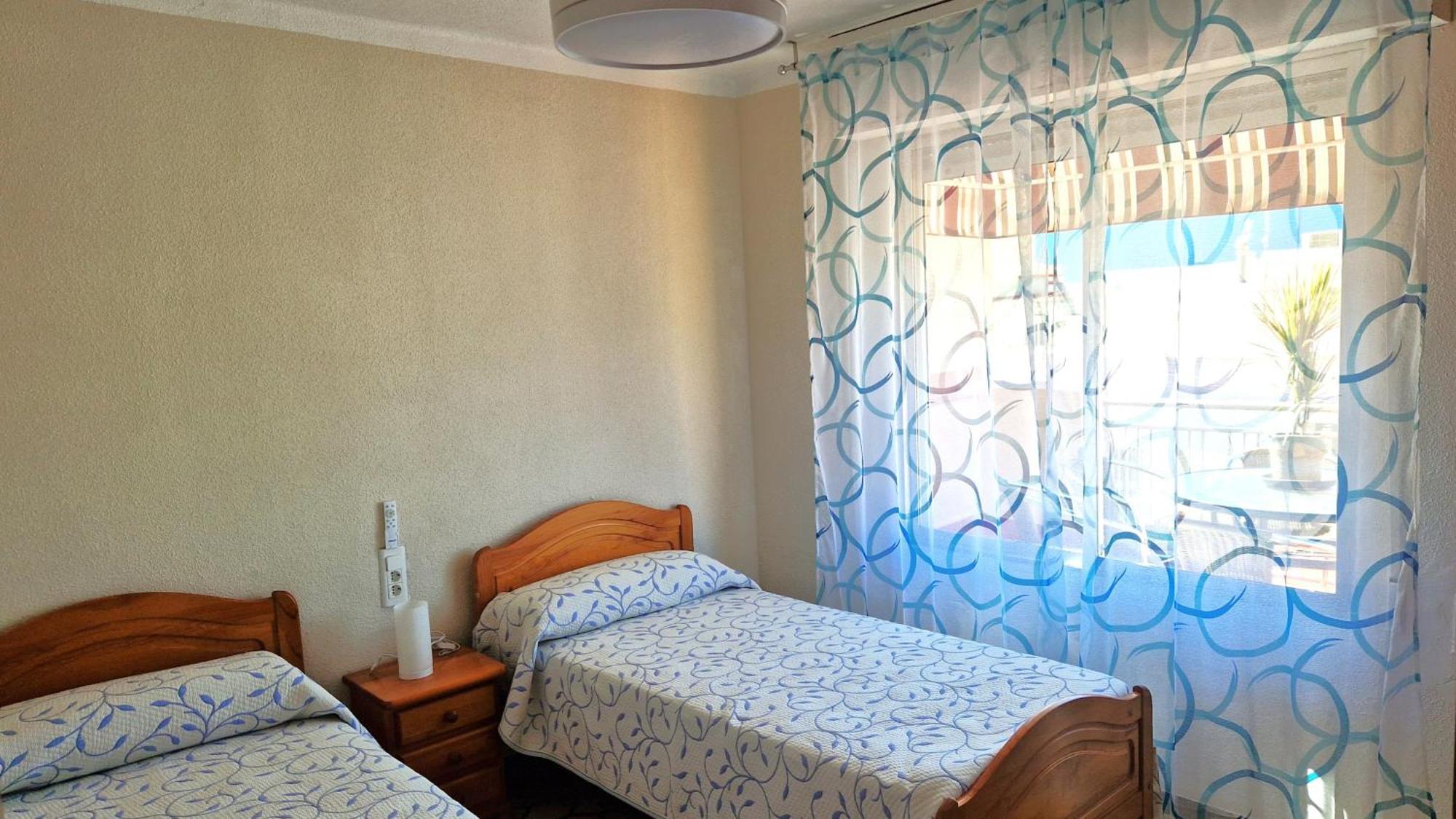 Apartamentos Centricos Playa Norte Peníscola Quarto foto